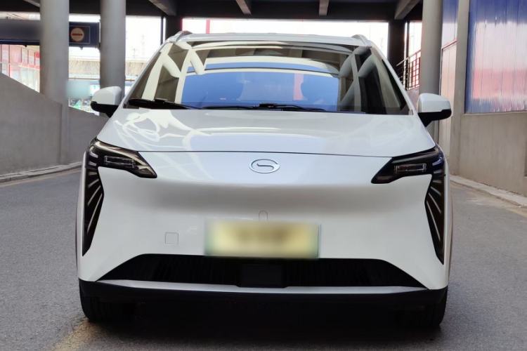 Used AION Y 2023 Younger