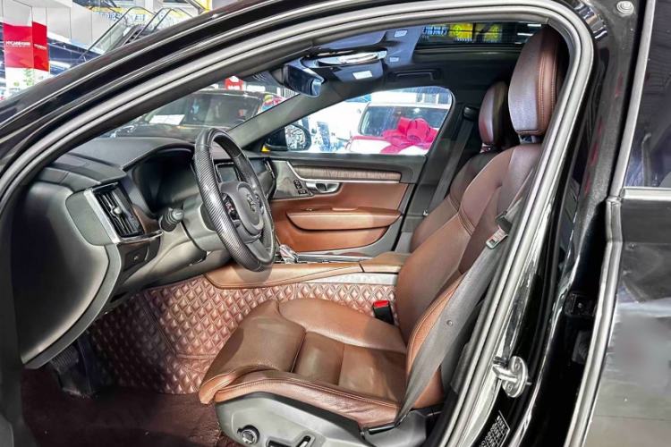 Used Volvo S90 2023 B5 Zhiyuan Luxury Edition
