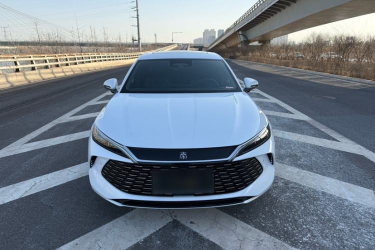 Used BYD Qin L 2025 DM-i Smart Drive 120KM Leading Model
