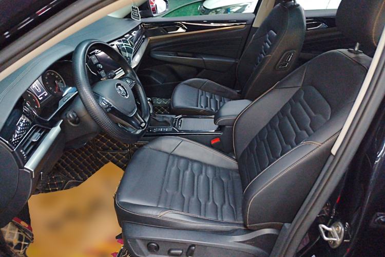 Used Volkswagen Passat 2019 330TSI Elite Edition China VI Left Front Seat