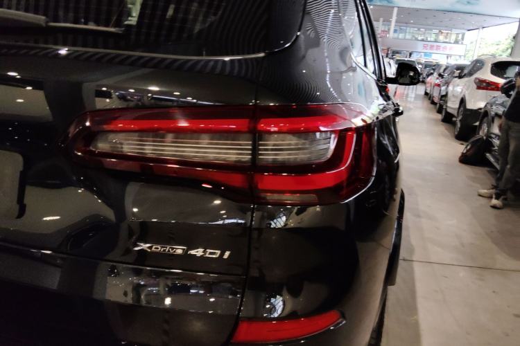 Used BMW X5 2021 xDrive40i Luxury Model with M Sport Package
