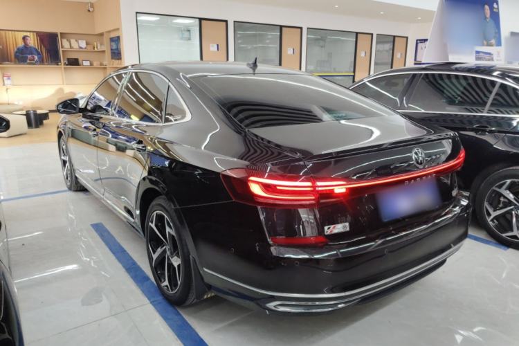 Used Volkswagen Passat 2023 Restyled 330TSI Starry Luxury Edition