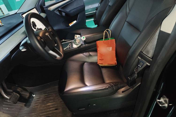 Used Tesla Model Y 2022 Rear-Wheel-Drive Version
