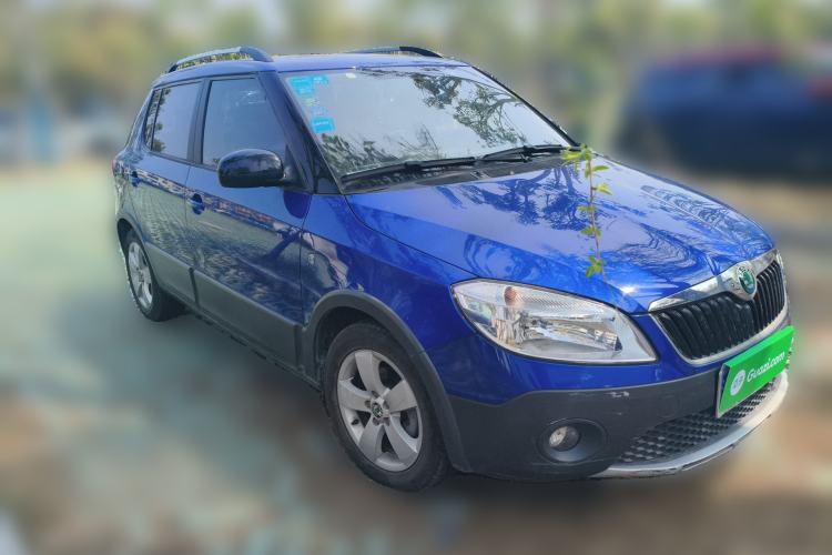 Used Skoda Fabia 2012 1.6L Scout Front Right 45 Deg