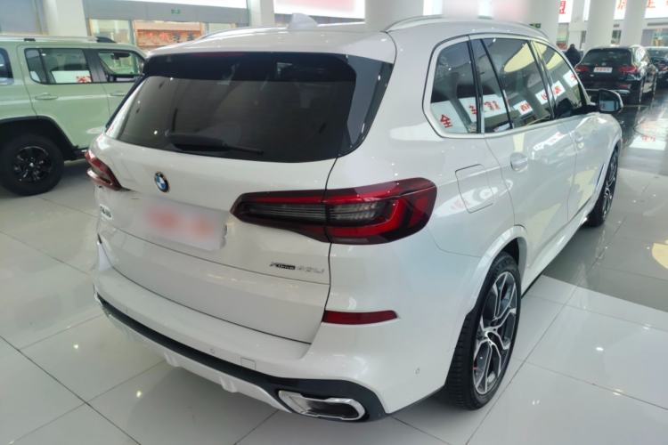 Used BMW X5 2022 xDrive 40Li Luxury Edition M Sport Package Rear Right 45 Deg