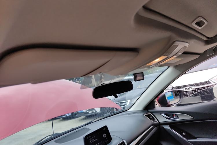 Used Mazda 3 Axela 2017 Hatchback 1.5L Automatic Luxury Model Emission Standard China V
