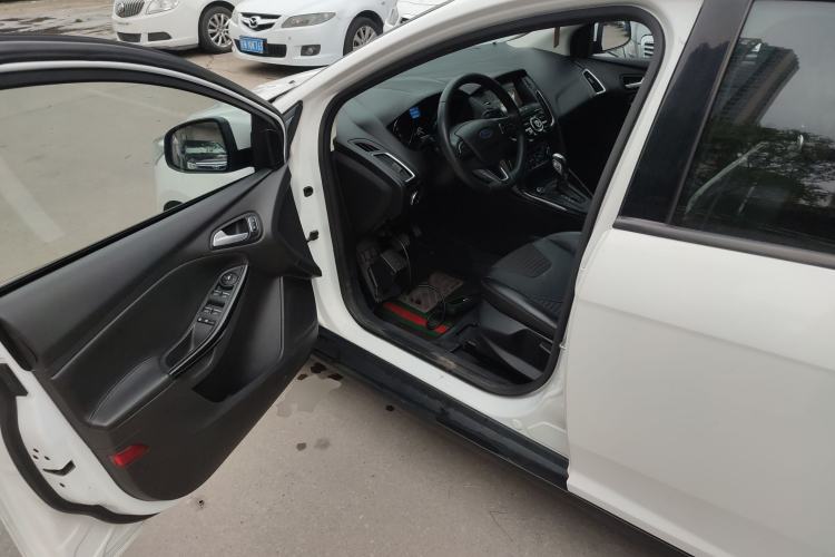 Used Ford Focus 2017 Hatchback 1.6L Automatic Fashion Edition Smart Drive Version Driver Seat