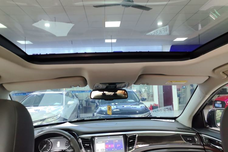 Used GAC Trumpchi GS8 2017 320T Two-Wheel Drive Luxury Smart Connectivity Version (7 Seats)