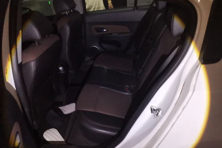 Used Chevrolet Cruze 2013 Hatchback 1.6L Automatic Luxury Model
