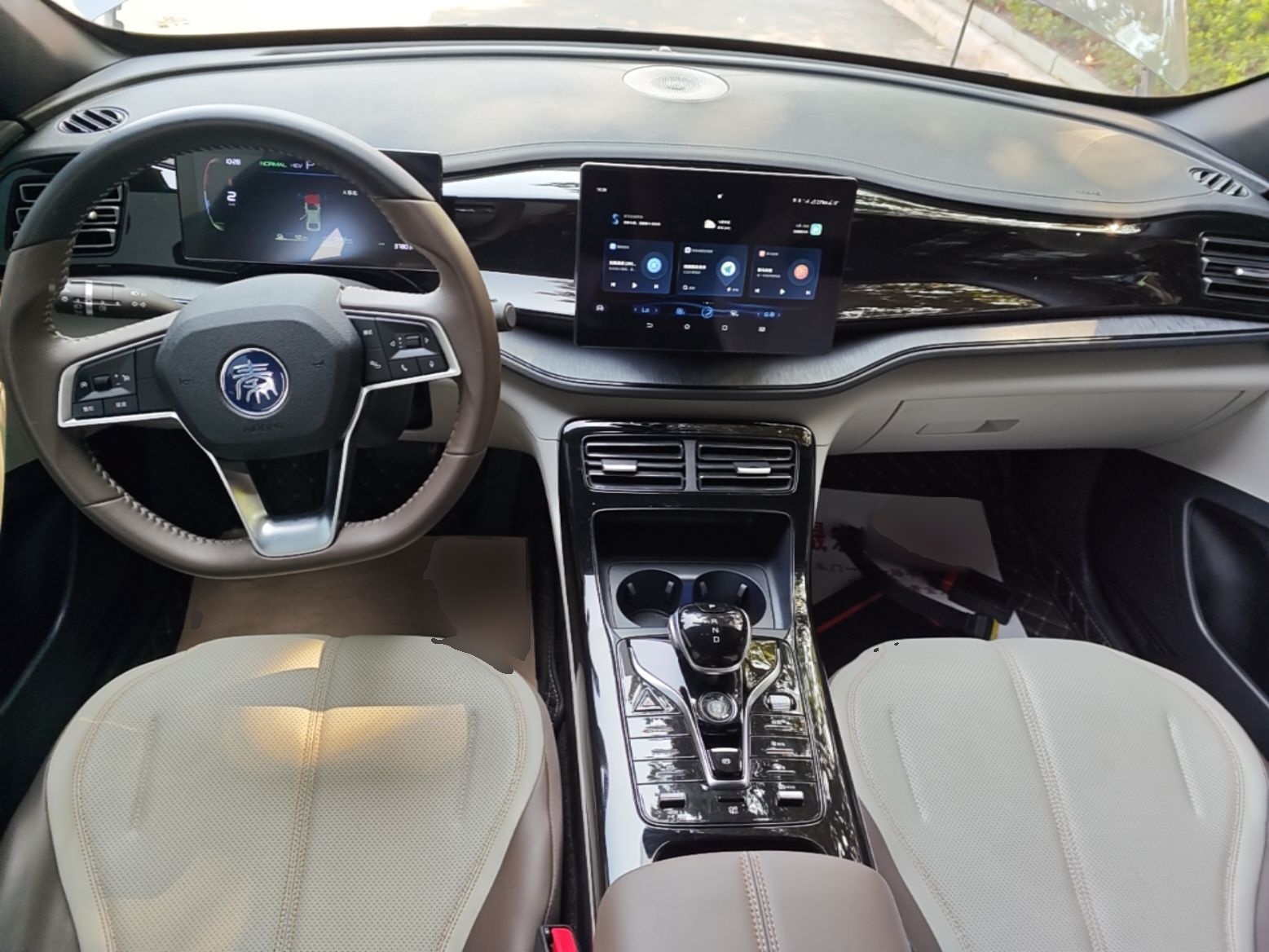BYD Qin PLUS 2024 HONOR Edition DM-i 55KM Leading Model — снимка 12