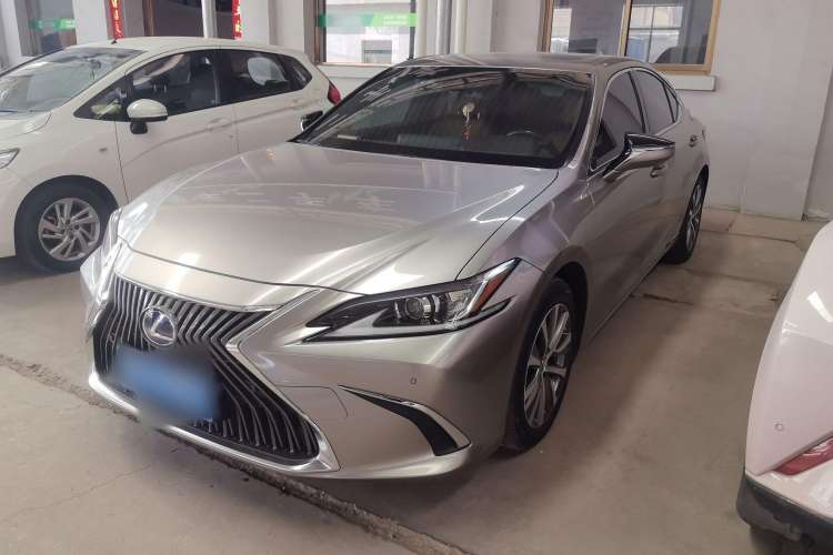 Used Lexus ES 2018 300h Premier Edition China V Standard