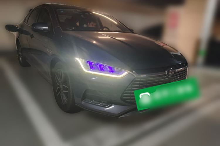 Used BYD Qin Pro New Energy 2019 EV Super Edition High-Power Smart Connect & Premium Model Front Right 45 Deg