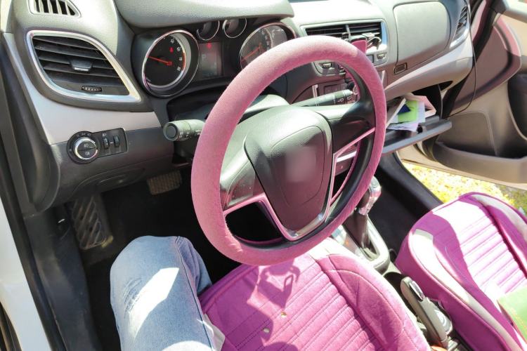 Used Buick Encore 2015 1.4T Automatic Two-Wheel Drive Urban Elite Version