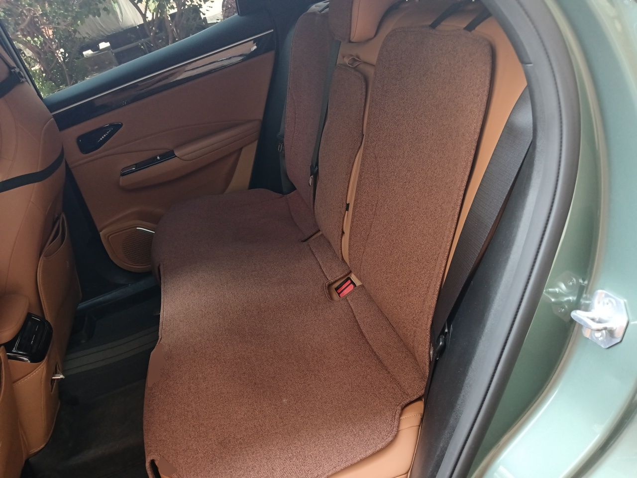 Geely Galaxy L7 2025 EM-i 115km Exploration Edition — снимка 17