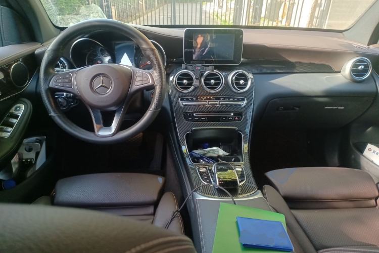 Used Mercedes-Benz GLC 2019 GLC 260 L 4MATIC Dynamic Model Center Console