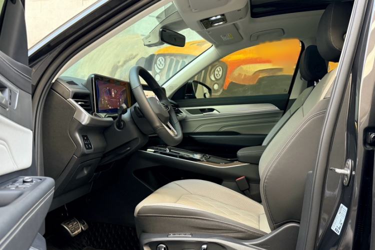 Used Volkswagen Tavendor 2023 380TSI Four-Wheel Drive R-Line Cruise Edition Interior 3