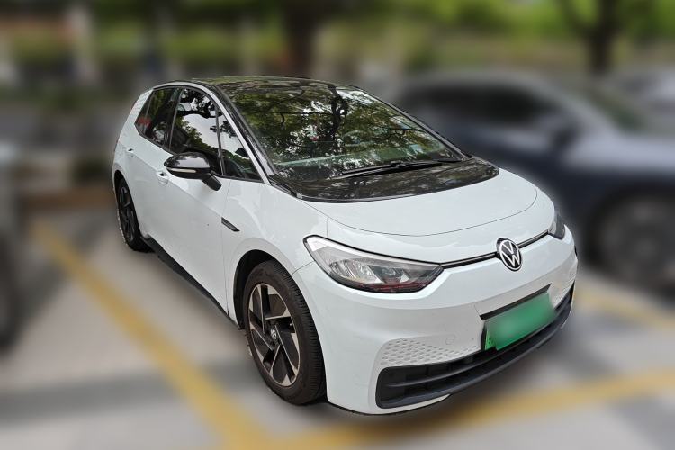 Used Volkswagen ID.3 2022 Active Pure Intelligent Enjoyment Edition Front Right 45 Deg