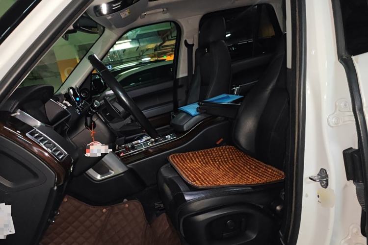 Used Land Rover Range 2016 3.0 SC V6 Vogue Left Front Seat