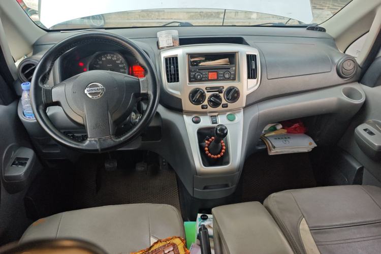 Used Nissan NV200 2011 1.6L 232 Seats Zunya Trim Center Console