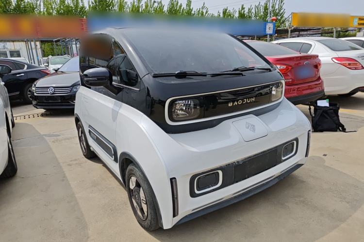 Used Baojun E300 2020 Star Travel Edition Front Right 45 Deg
