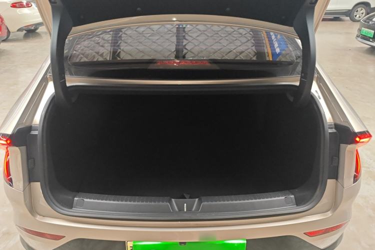 Used Wuling Xingguang 2024 Co-Creation Edition 510 Advanced Model
