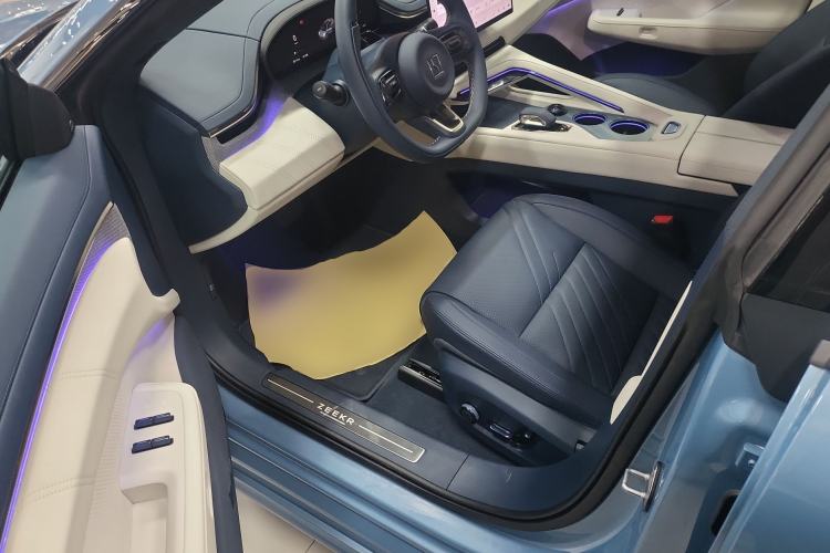 Used Zeekr 001 2025 YOU Edition 100 kWh All-Wheel Drive
