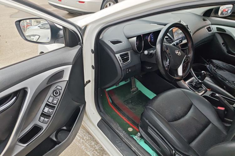 Used Hyundai Elantra (5th Generation / Langdong) 2015 1.6L Manual Leading Model Driver Seat
