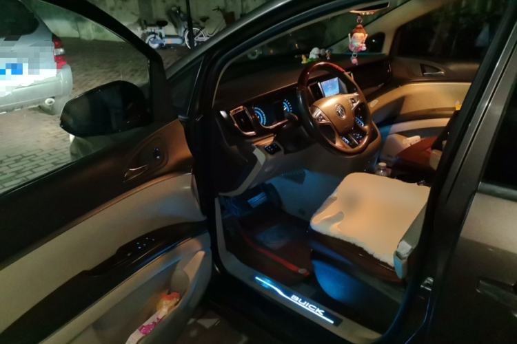 Used Buick GL8 2011 3.0L XT Luxury Business Flagship Edition Driver Seat