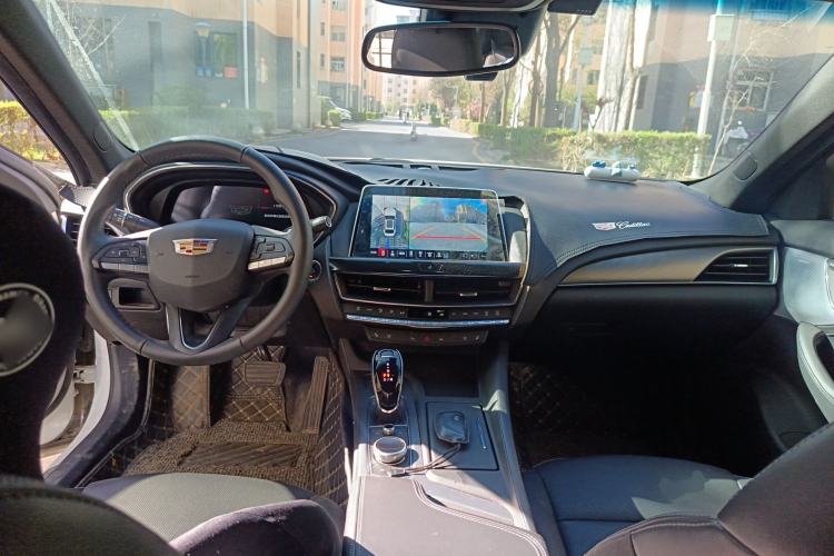 Used Cadillac CT5 2023 28T Luxury Edition (Standard Version) Center Console