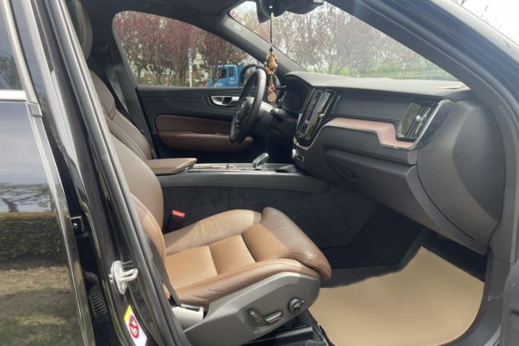 Used Volvo XC60 2025 B5 Four-Wheel Drive Smart & Advanced Luxury Edition Right Front Seat