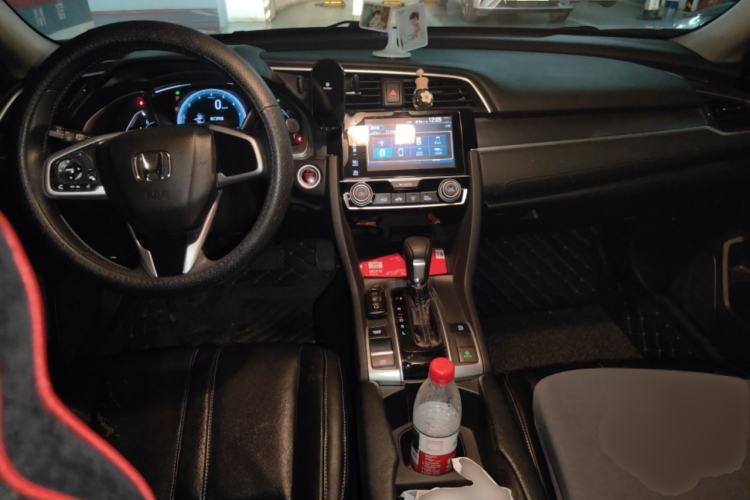Used Honda Civic 2016 220TURBO CVT Luxury Edition Center Console