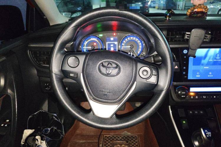 Used Toyota Levin 2016 Dual-Engine 1.8H GS E-CVT Elite Model with Sunroof Steering Wheel