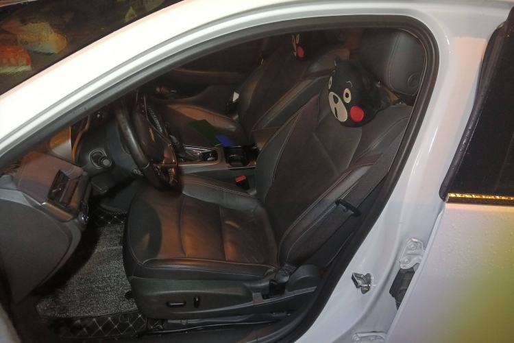 Used Chevrolet Malibu 2017 1.5T Automatic Luxury Edition Left Front Seat