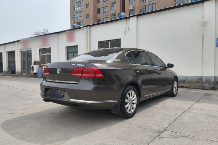 Used Volkswagen Magotan 2015 2.0 TSI Luxury Model
