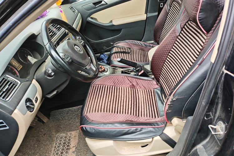 Used Volkswagen Sagitar 2012 1.4TSI Automatic Luxury Edition Left Front Seat