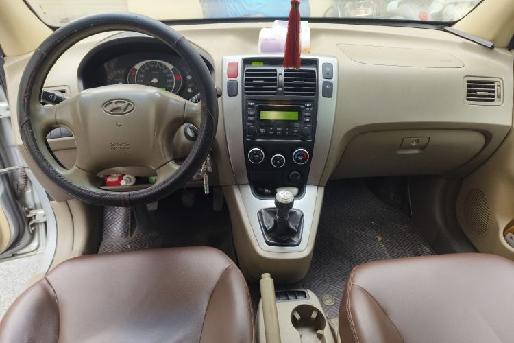 Used Hyundai Tucson 2009 2.0L Manual Two-Wheel Drive Fashion Edition