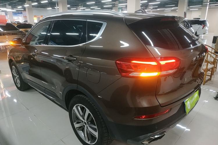 Used Haval H6 2017 Red Label 2.0T Automatic Two-Wheel Drive ZhiShang Model Rear Left 45 Deg