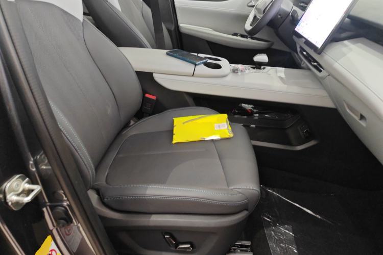 Used Changan UNI-Z New Energy 2025 Model, Smart New Blue Whale 125km Battleship+ Version
