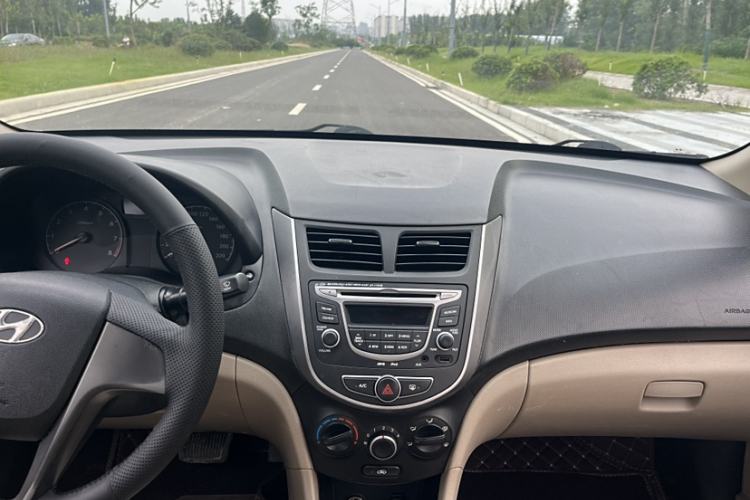 Used Hyundai Verna (older generation) 2014 1.4L Automatic Smart GLS
