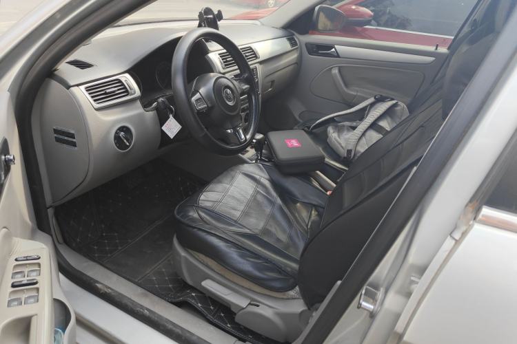 Used Volkswagen Bora 2011 1.6L Automatic Fashion Edition Left Front Seat