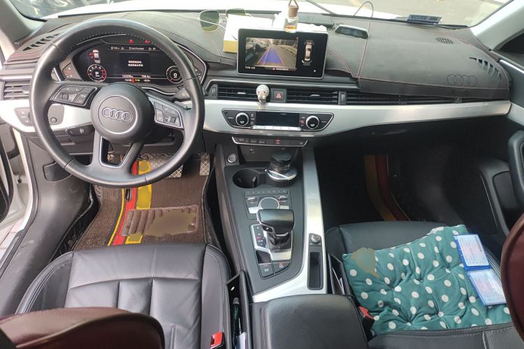 Used Audi A4L 2018 30th Anniversary Edition 40 TFSI Fashion Model
