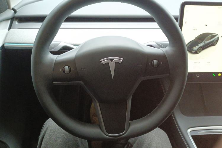 Used Tesla Model Y 2024 Rear-Wheel-Drive Version
