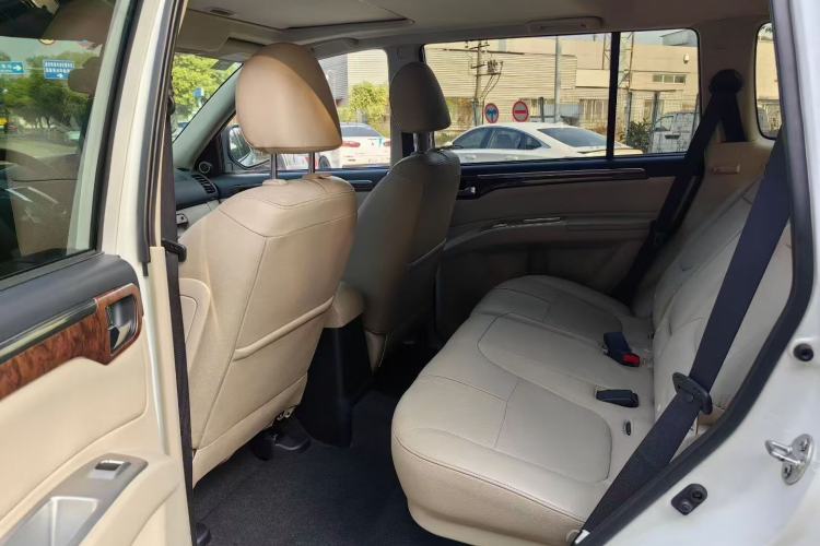 Used Mitsubishi Pajero Sport 2013 3.0L Automatic Two-Wheel Drive Luxury Edition Interior 3