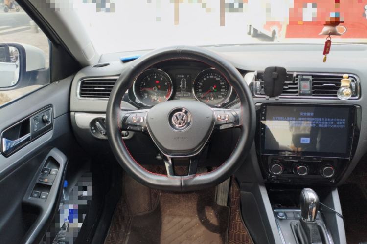Used Volkswagen Sagitar 2018 280TSI DSG Comfort Model Steering Wheel