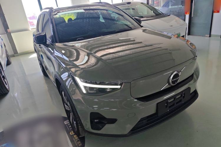 Used Volvo XC40 New Energy 2023 Long-Range PRO Version Front Right 45 Deg