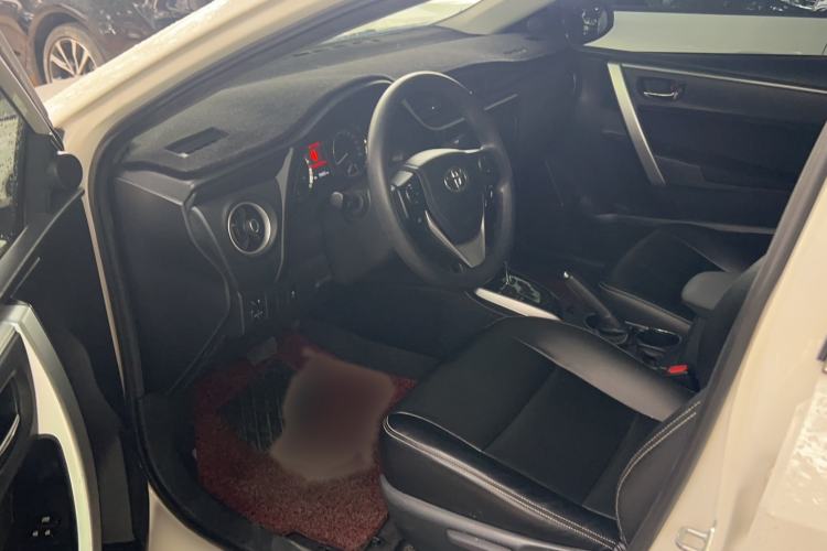 Used Toyota Corolla 2018 1.2T S-CVT GL-i Zhihui Edition Interior 1