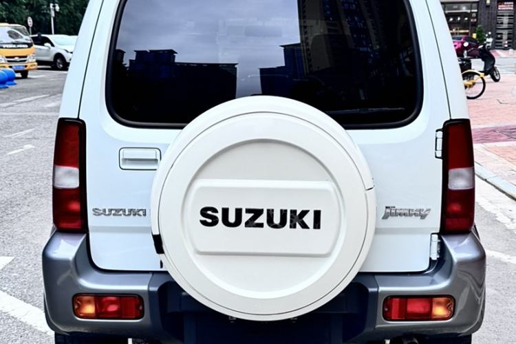 Used Suzuki Jimny 2015 1.3 AT Mode3 Navigation Edition
