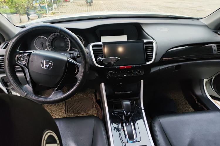 Used Honda Accord 2016 2.0L Comfort Edition
