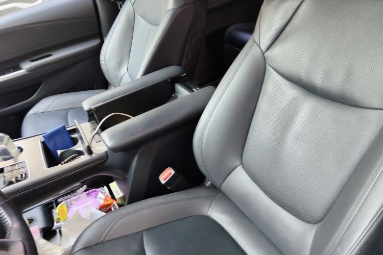 Used Toyota Granvia 2022 2.5L Hybrid Prestige Edition Left Front Seat