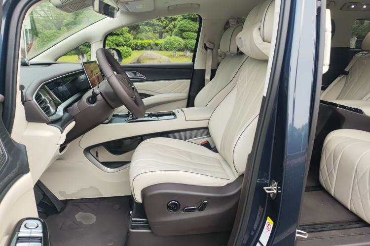 Used Denza D9 2024 DM-i 980 Four-Wheel Drive Flagship Model Left Front Seat